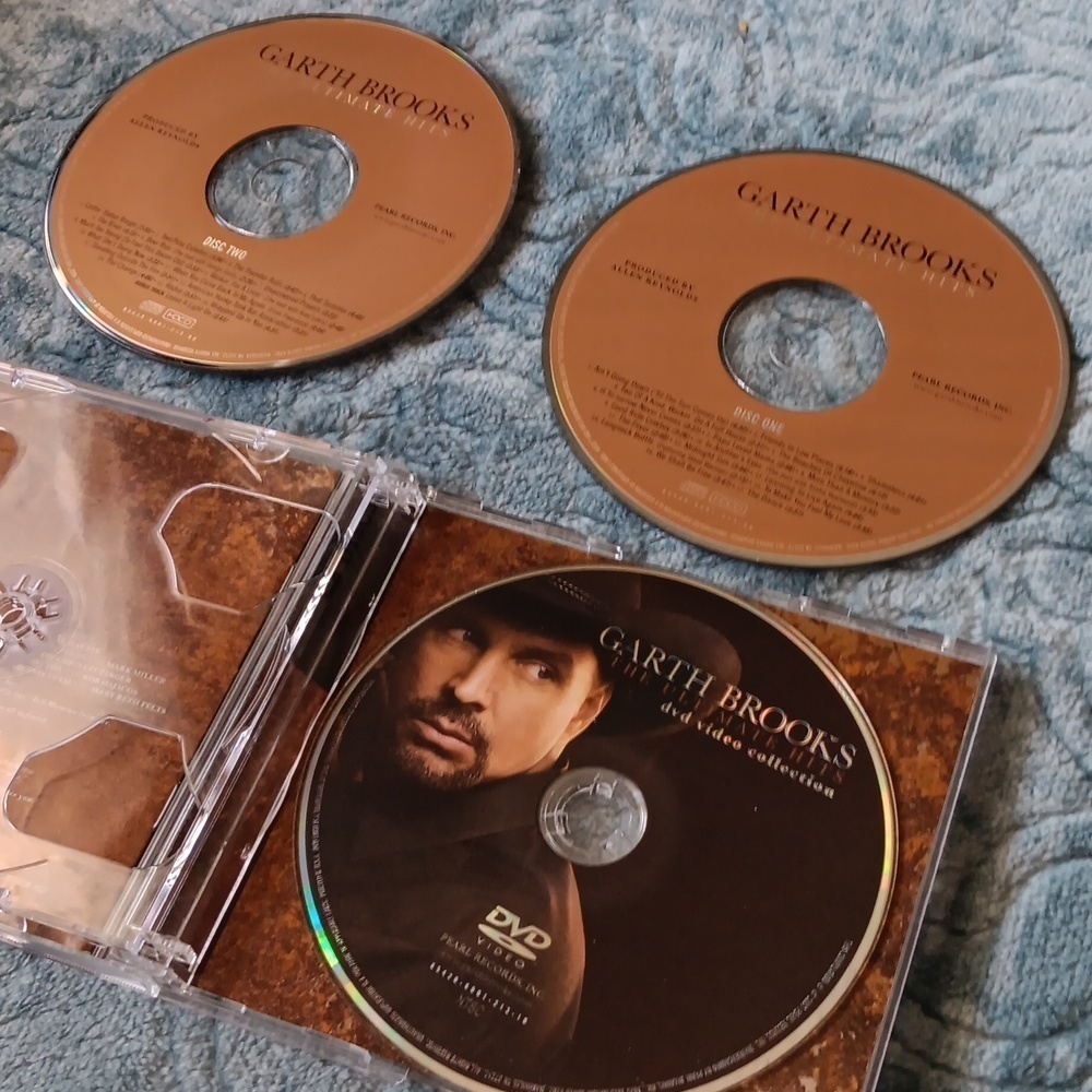 Garth Brooks The ultimate hits 3CDs set - Picture 3 of 4